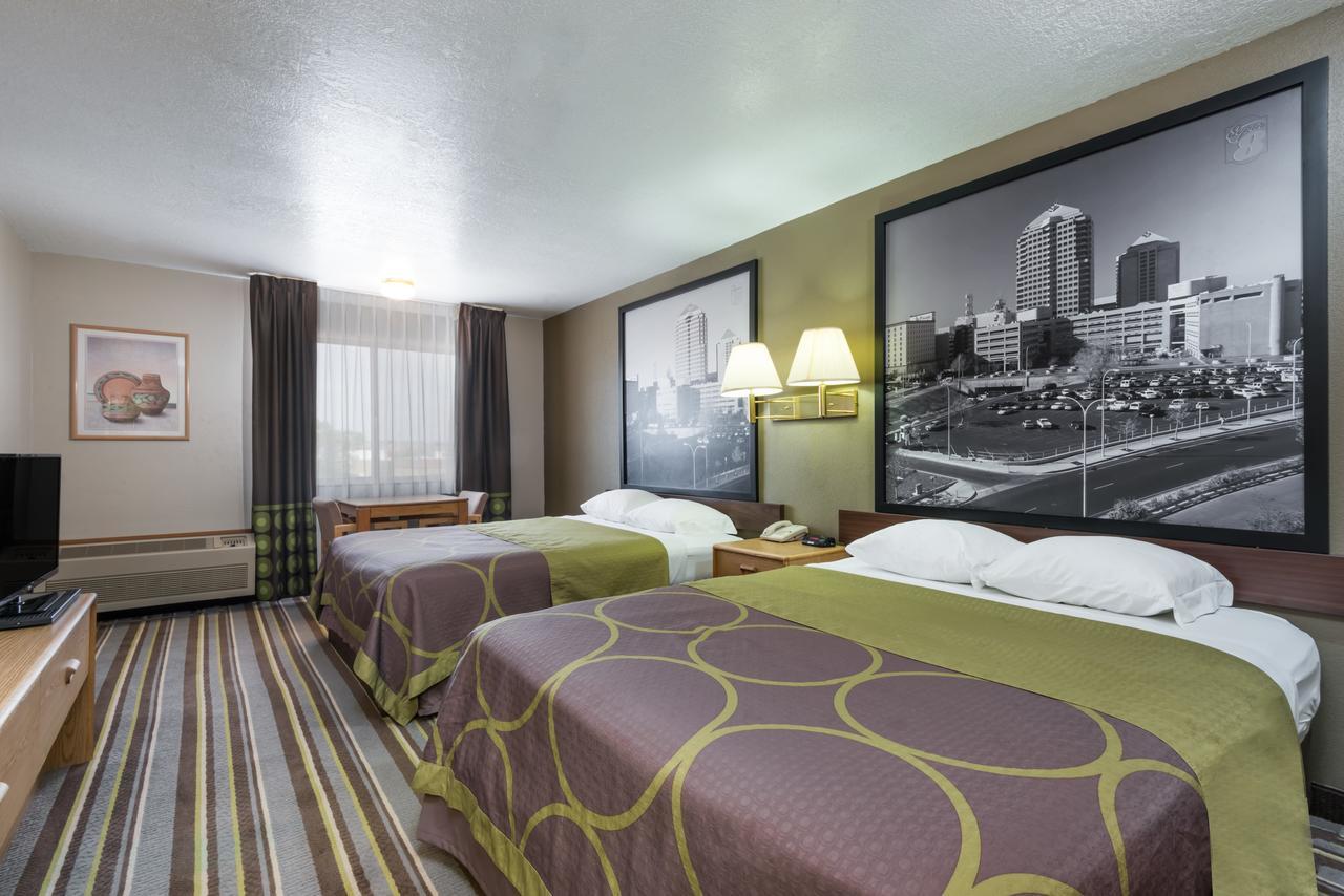 Super 8 By Wyndham Bernalillo Ξενοδοχείο Εξωτερικό φωτογραφία